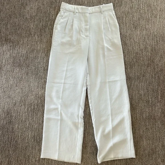 NWOT Aritzia Effortless Pants - Picture 1 of 4